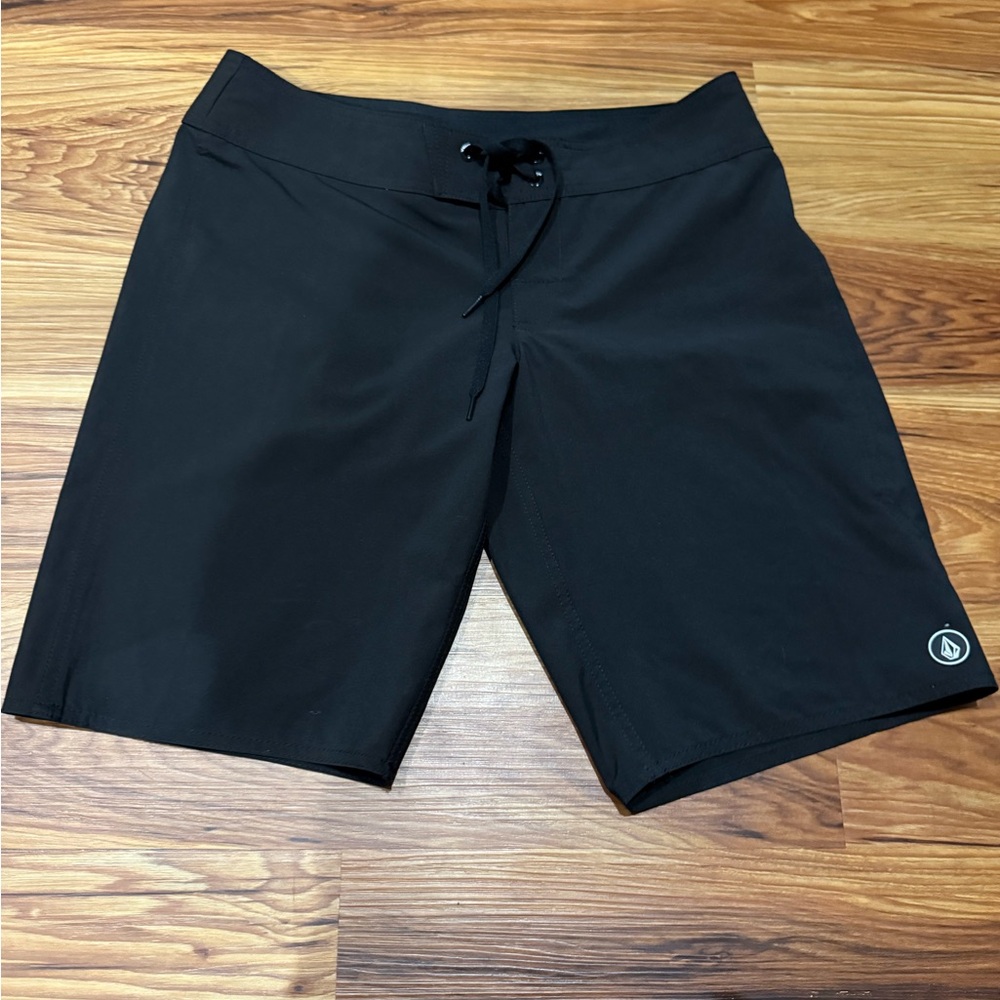 Volcom Black Women's Shorts Bermudas